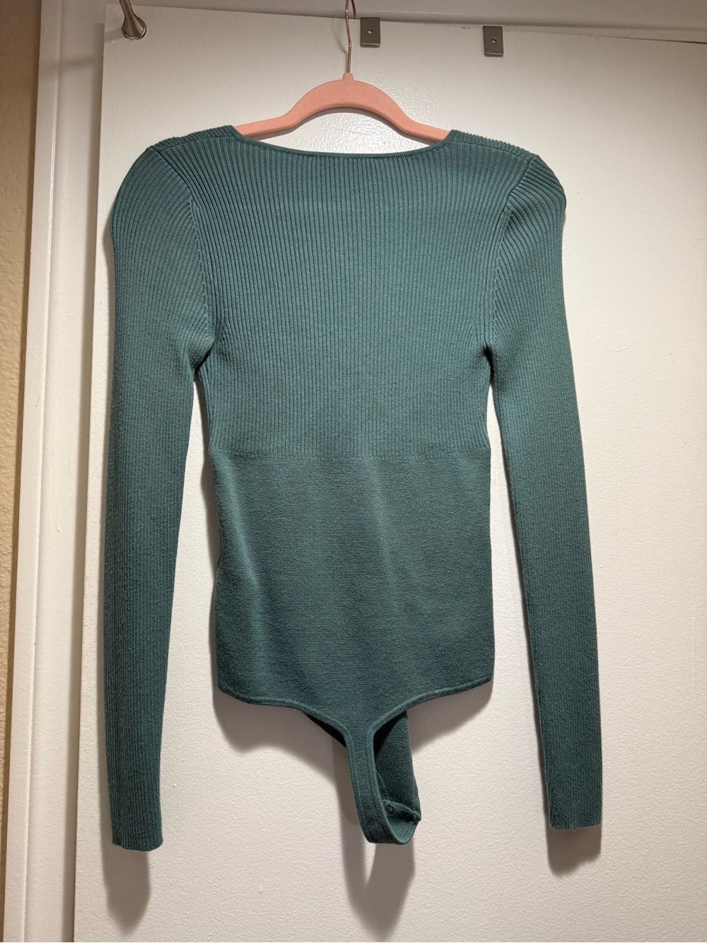 Abercrombie & Fitch Teal Ribbed V-Neck Long-Sleeve Bodysuit - Picture 2 of 2